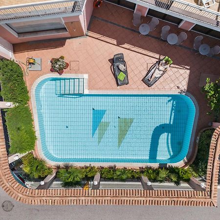 Lake Hotel Ifigenia توربولي المظهر الخارجي الصورة