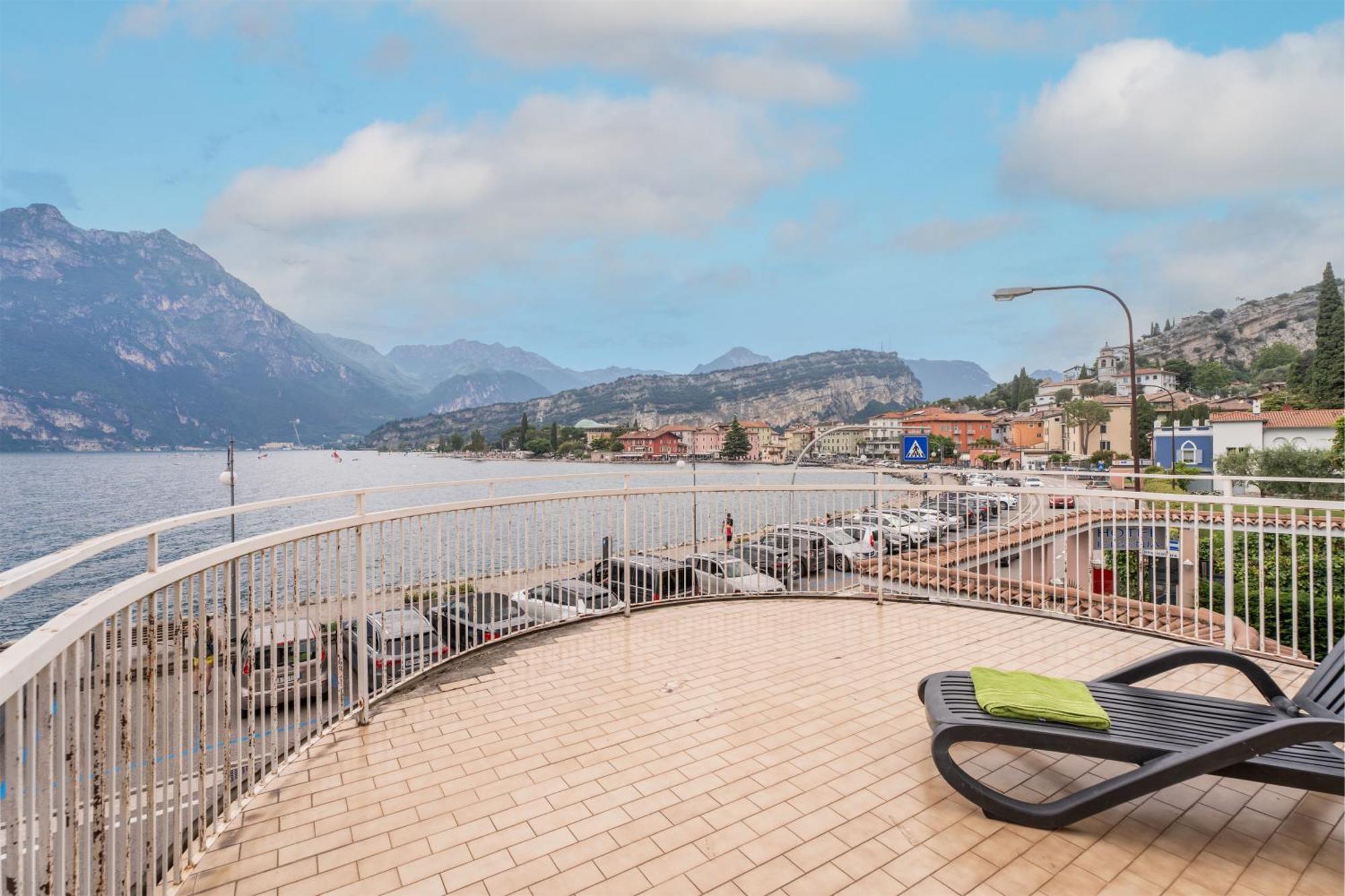 Lake Hotel Ifigenia توربولي المظهر الخارجي الصورة