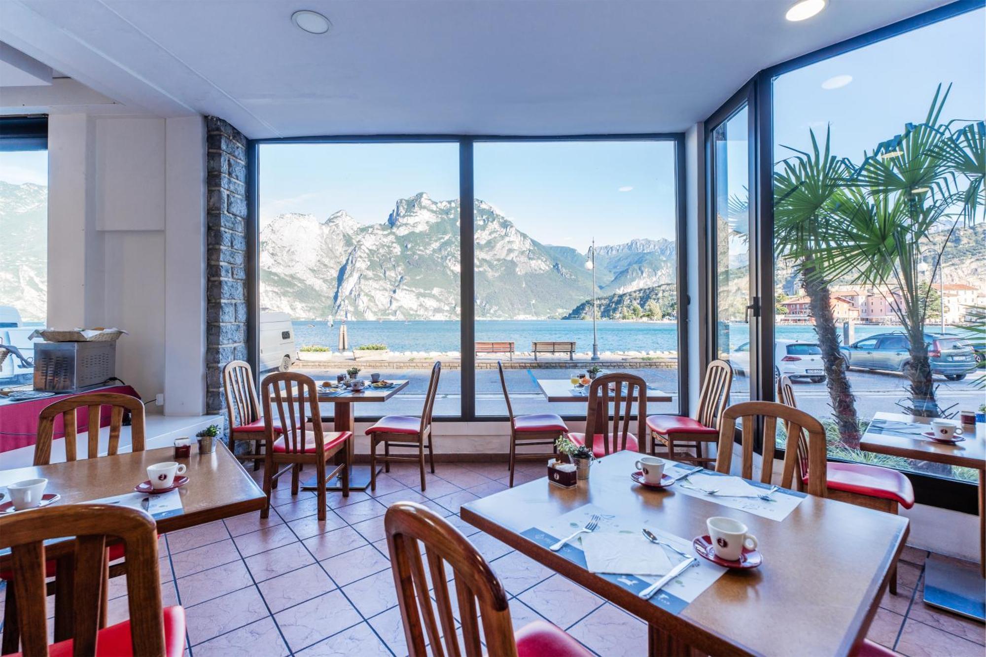 Lake Hotel Ifigenia توربولي المظهر الخارجي الصورة
